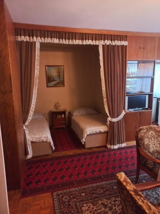 Ferienwohnung ,,wohnen Zu Großmutter´s Zeiten´´ * Wien