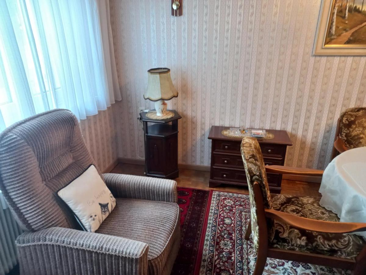 Ferienwohnung ,,wohnen Zu Großmutter´s Zeiten´´ * Wien