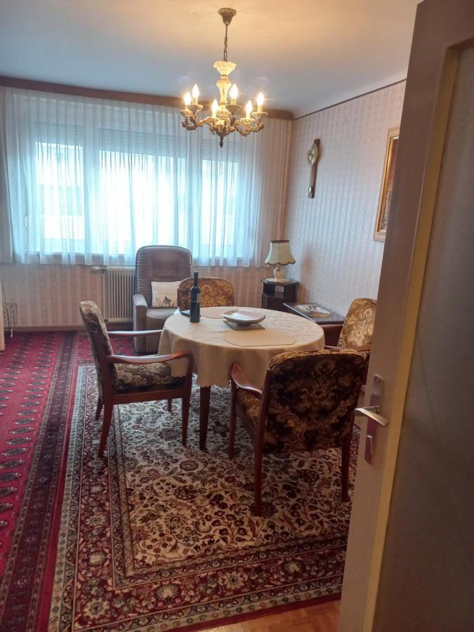 Ferienwohnung ,,wohnen Zu Großmutter´s Zeiten´´ Apartment Wien